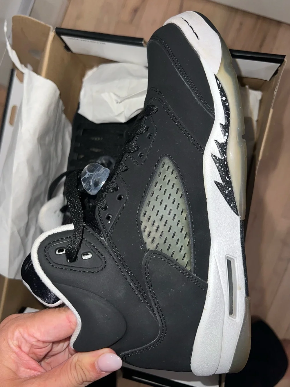 Oreo 5’s Jordan Men’s Black and White Basketball Sneakers